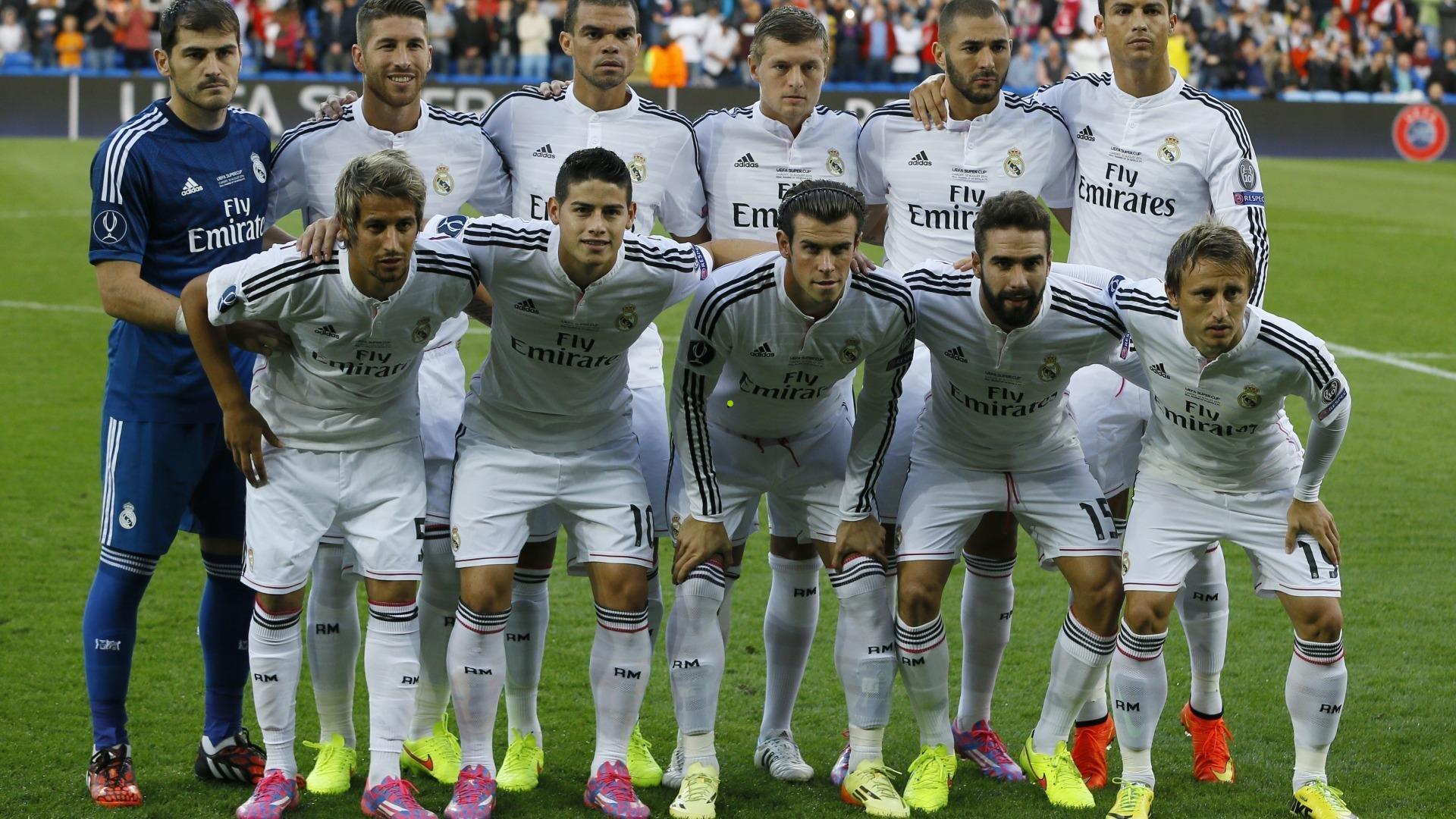 核心球员怒斥21人轮换策略！阿隆索欧冠生死战背水一战，皇马进攻改革维尼修斯成救星